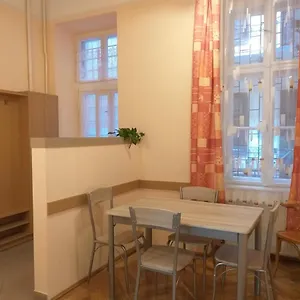 tempo-courtyard-apartman.inbudapesthotels.com/